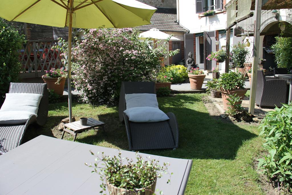Logis Hotel De La Chapelle Milon-la-Chapelle ภายนอก รูปภาพ
