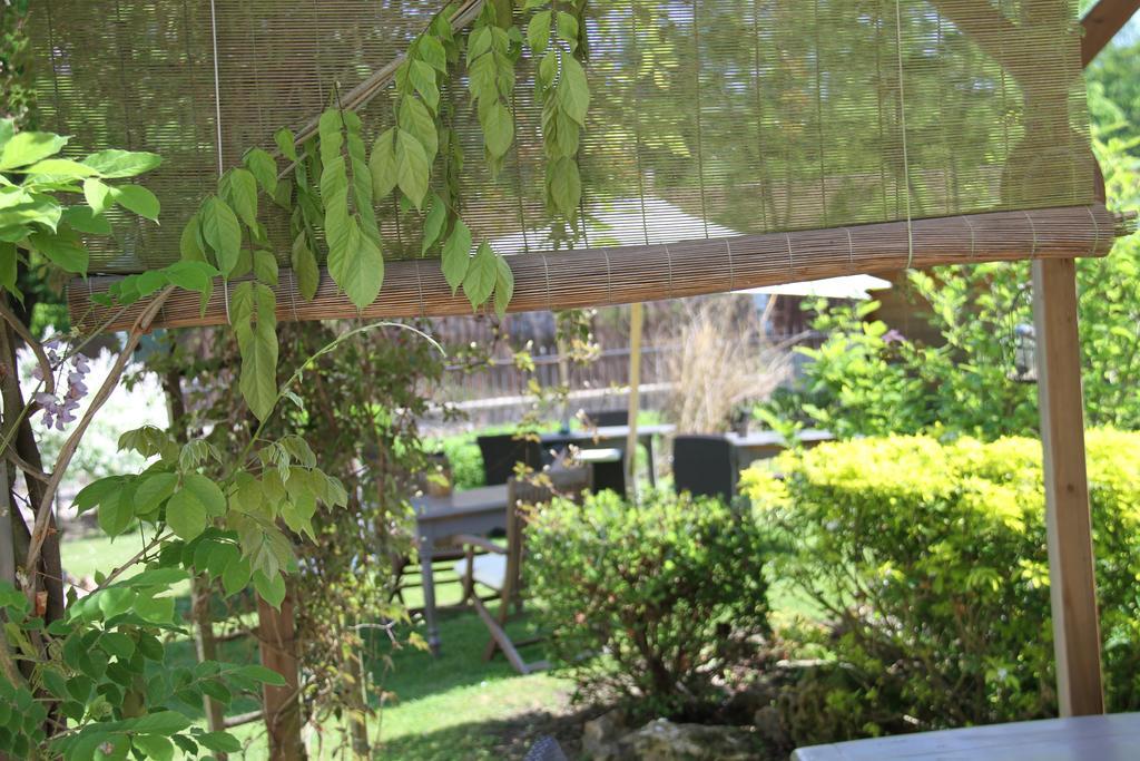 Logis Hotel De La Chapelle Milon-la-Chapelle ภายนอก รูปภาพ